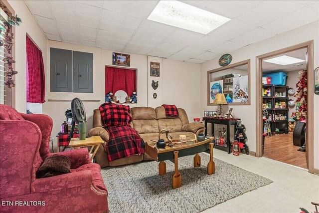 355359 County Road 475, Etowah, TN 37331