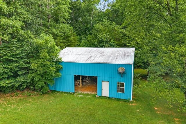 355359 County Road 475, Etowah, TN 37331