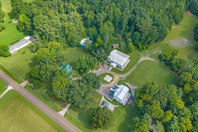 355359 County Road 475, Etowah, TN 37331