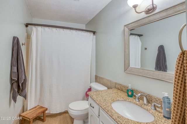 414 W Rudondo Drive, Webb City, MO 64870