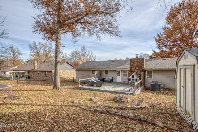 414 W Rudondo Drive, Webb City, MO 64870