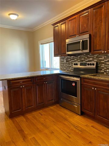 289 Post Avenue 204, Westbury, NY 11590