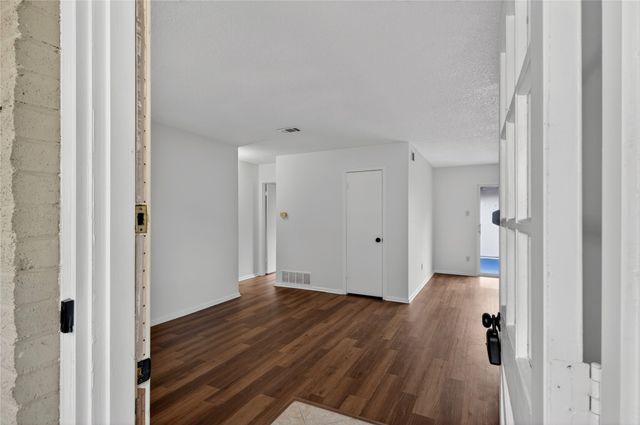 1621 Debbie Drive, Plano, TX 75074