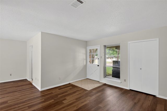 1621 Debbie Drive, Plano, TX 75074