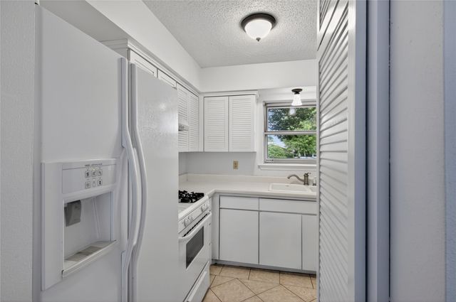 1621 Debbie Drive, Plano, TX 75074