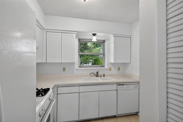 1621 Debbie Drive, Plano, TX 75074