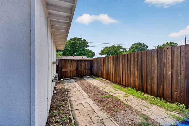 1621 Debbie Drive, Plano, TX 75074
