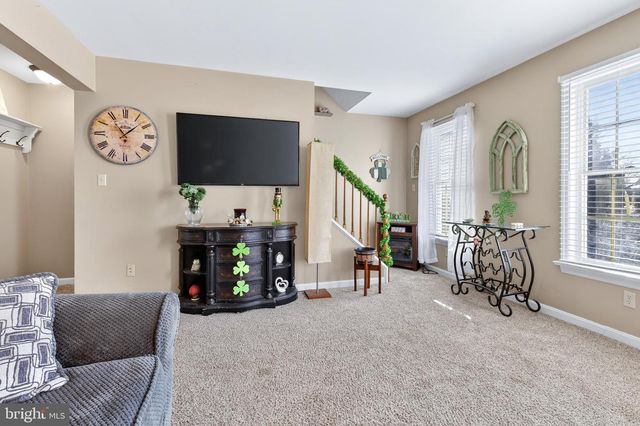 129 TOWNHOUSE LN, Lancaster, PA 17603