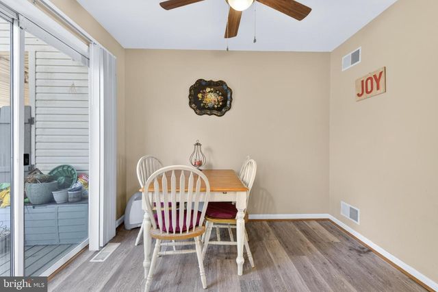 129 TOWNHOUSE LN, Lancaster, PA 17603