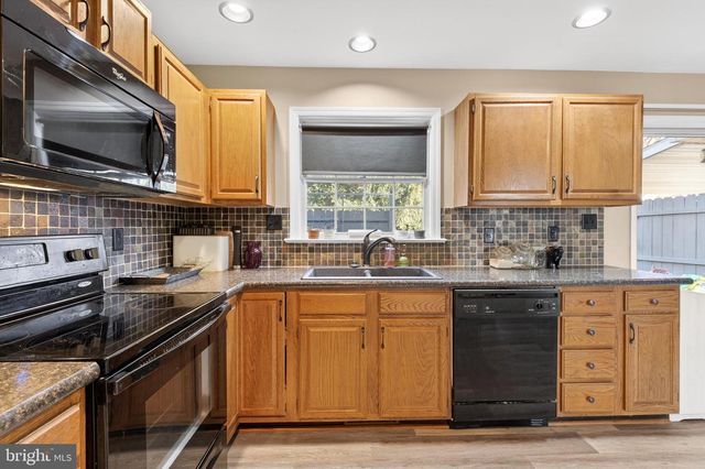 129 TOWNHOUSE LN, Lancaster, PA 17603