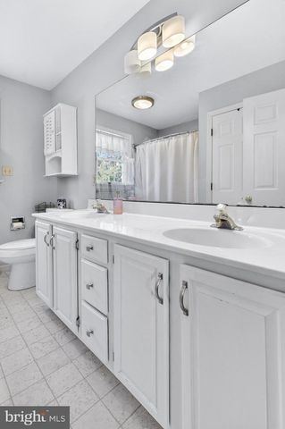 129 TOWNHOUSE LN, Lancaster, PA 17603