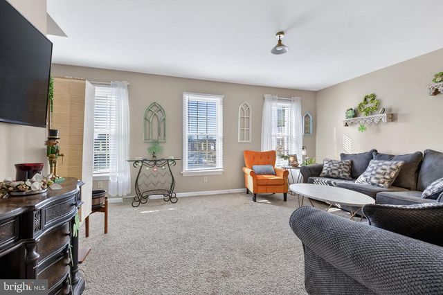 129 TOWNHOUSE LN, Lancaster, PA 17603