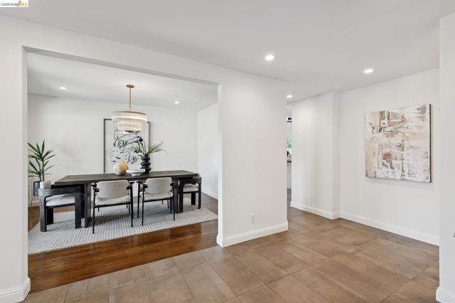 7919 Phaeton Dr, Oakland, CA 94605