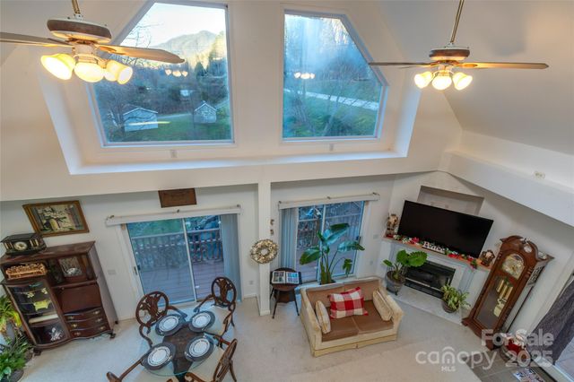 814 Barkers Creek Road, Whittier, NC 28789