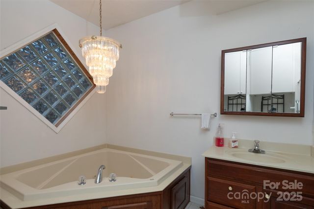 814 Barkers Creek Road, Whittier, NC 28789