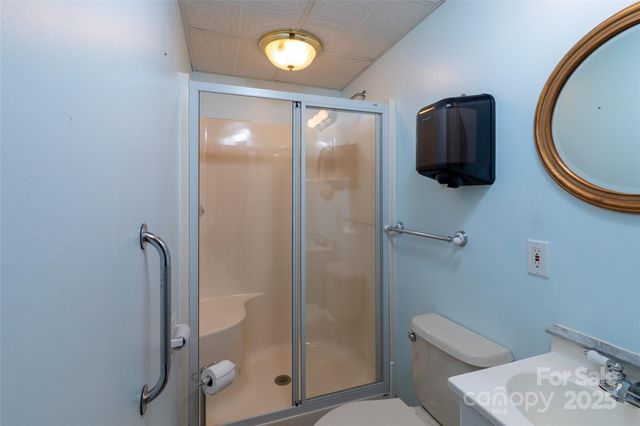 814 Barkers Creek Road, Whittier, NC 28789