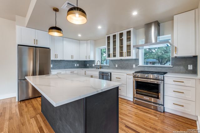 310 Brees, San Antonio, TX 78209