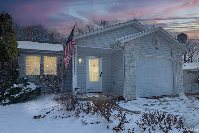 2015 Autumn Ridge Lane, Elkhart, IN 46514