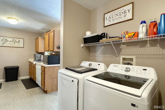 2015 Autumn Ridge Lane, Elkhart, IN 46514