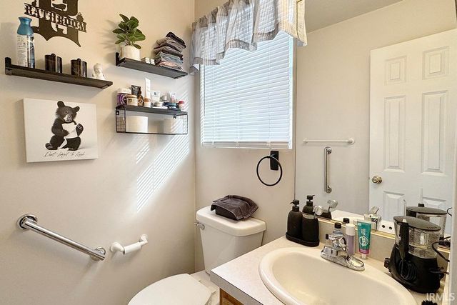 2015 Autumn Ridge Lane, Elkhart, IN 46514