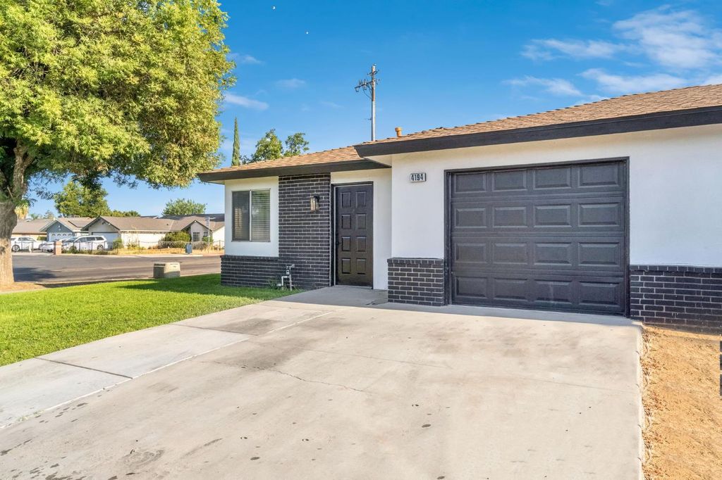 Image 3 of property listing at 4194 N Cornelia Avenue, Fresno, CA 93722