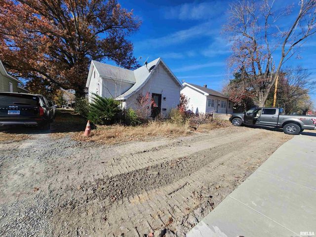 113 N HICKORY Street, Duquoin, IL 62274