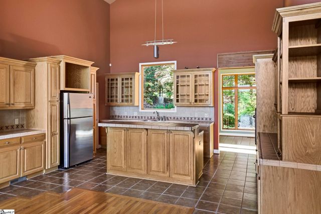137 Laurel Falls Way, Greenville, SC 29609