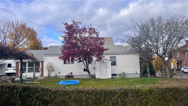 129 Glenbridge Avenue, Providence, RI 02909