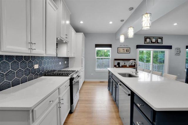 32301 N Allegheny Way, Lakemoor, IL 60051