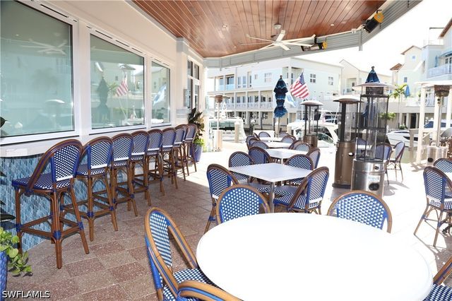 891 10th ST S, Naples, FL 34102