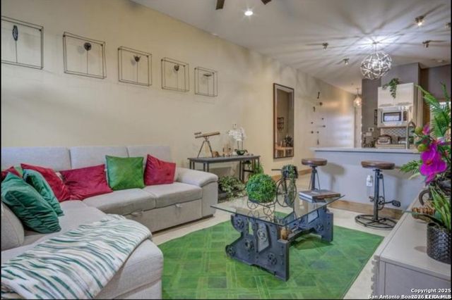 1542 N Alamo St Unit 203, San Antonio, TX 78215