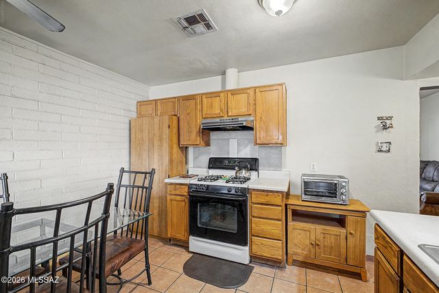2826 E Rickey Vista, Tucson, AZ 85713