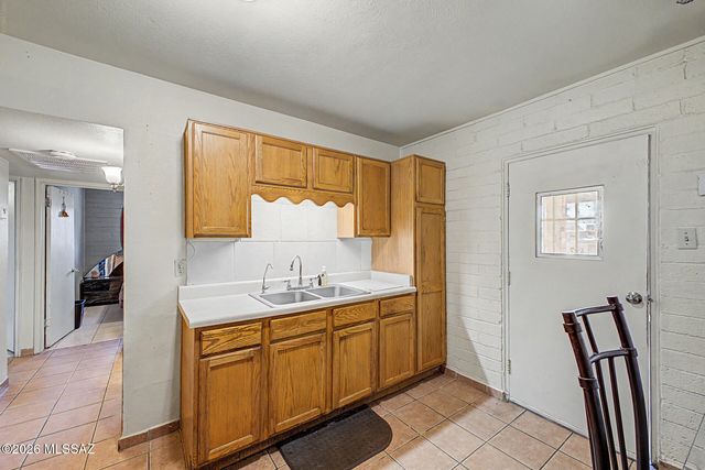 2826 E Rickey Vista, Tucson, AZ 85713