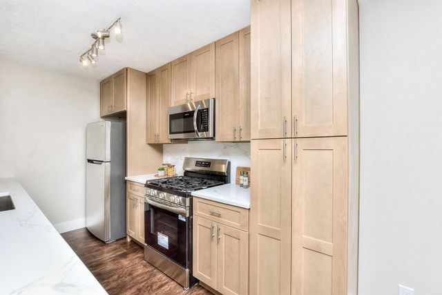 10610 Berthound DR, Austin, TX 78758