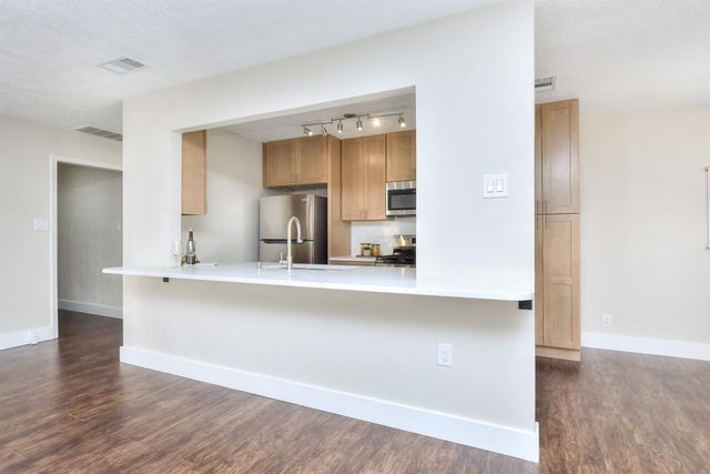 10610 Berthound DR, Austin, TX 78758
