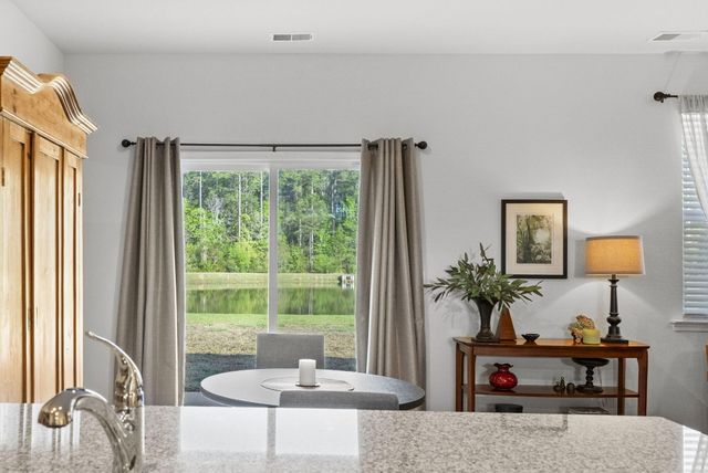 162 Oakwood Boulevard, Summerville, SC 29486