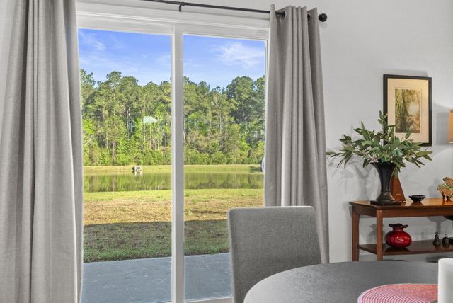 162 Oakwood Boulevard, Summerville, SC 29486