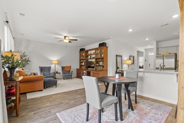 162 Oakwood Boulevard, Summerville, SC 29486