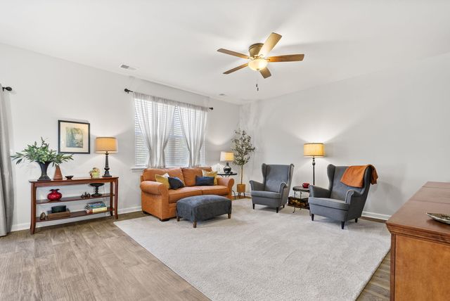 162 Oakwood Boulevard, Summerville, SC 29486