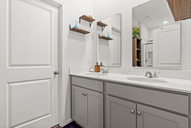 162 Oakwood Boulevard, Summerville, SC 29486