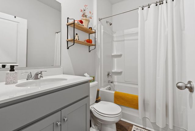 162 Oakwood Boulevard, Summerville, SC 29486