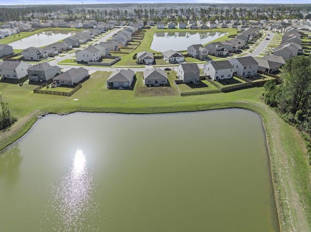 162 Oakwood Boulevard, Summerville, SC 29486