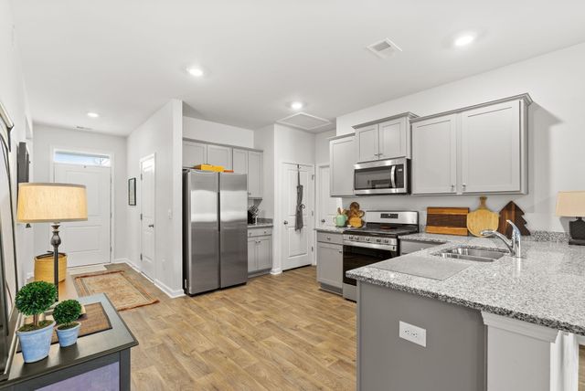 162 Oakwood Boulevard, Summerville, SC 29486