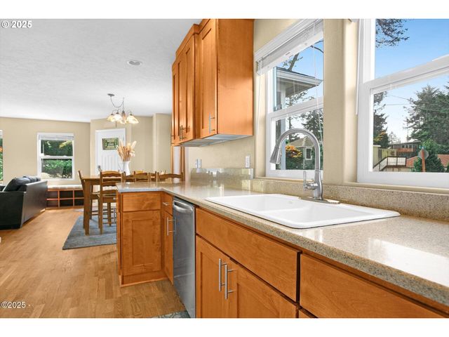 1845 Nw 30TH St, Lincoln City, OR 97367