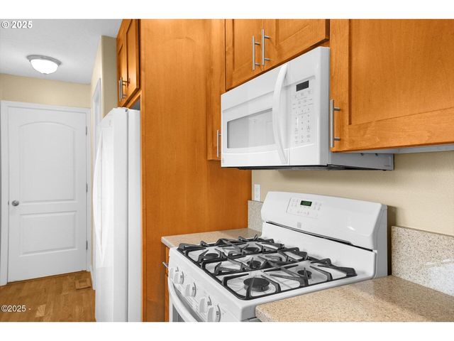 1845 Nw 30TH St, Lincoln City, OR 97367