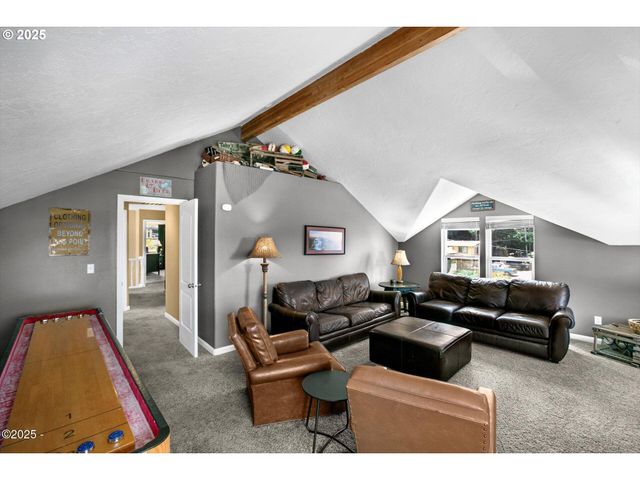 1845 Nw 30TH St, Lincoln City, OR 97367