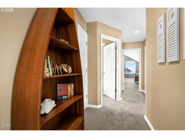 1845 Nw 30TH St, Lincoln City, OR 97367