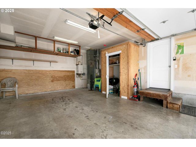 1845 Nw 30TH St, Lincoln City, OR 97367