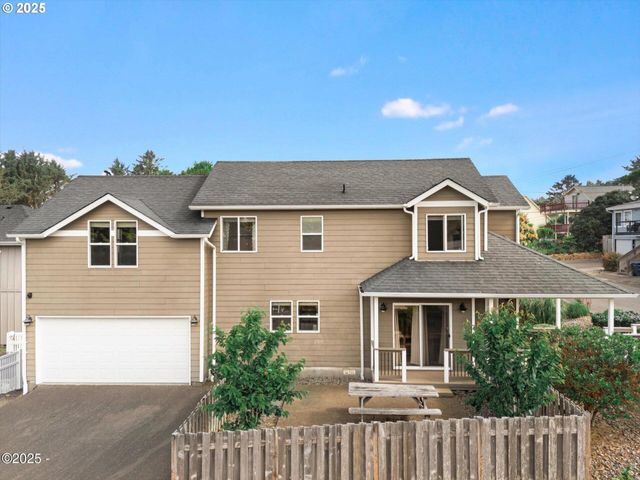 1845 Nw 30TH St, Lincoln City, OR 97367