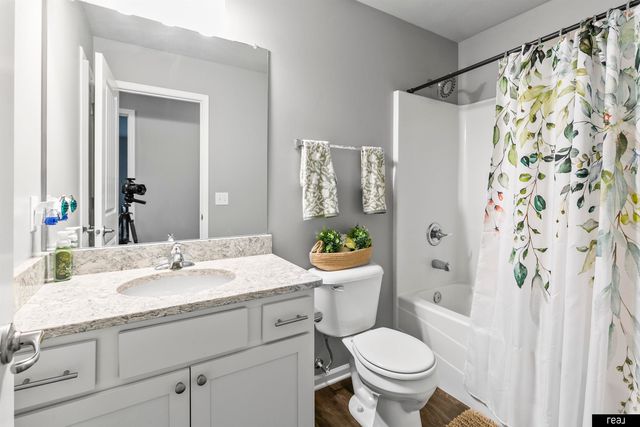 9110 Potter Street, Omaha, NE 68122